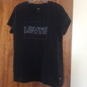 Levi’s T-shirt